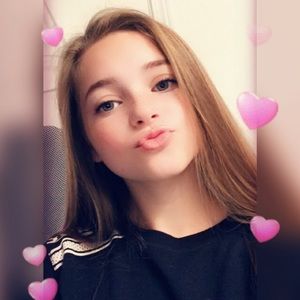 Meet your Posher, Alyvia